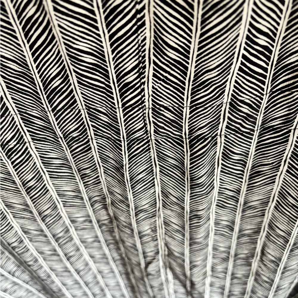 Pendleton Black and White Patterned Midi dress in… - image 7